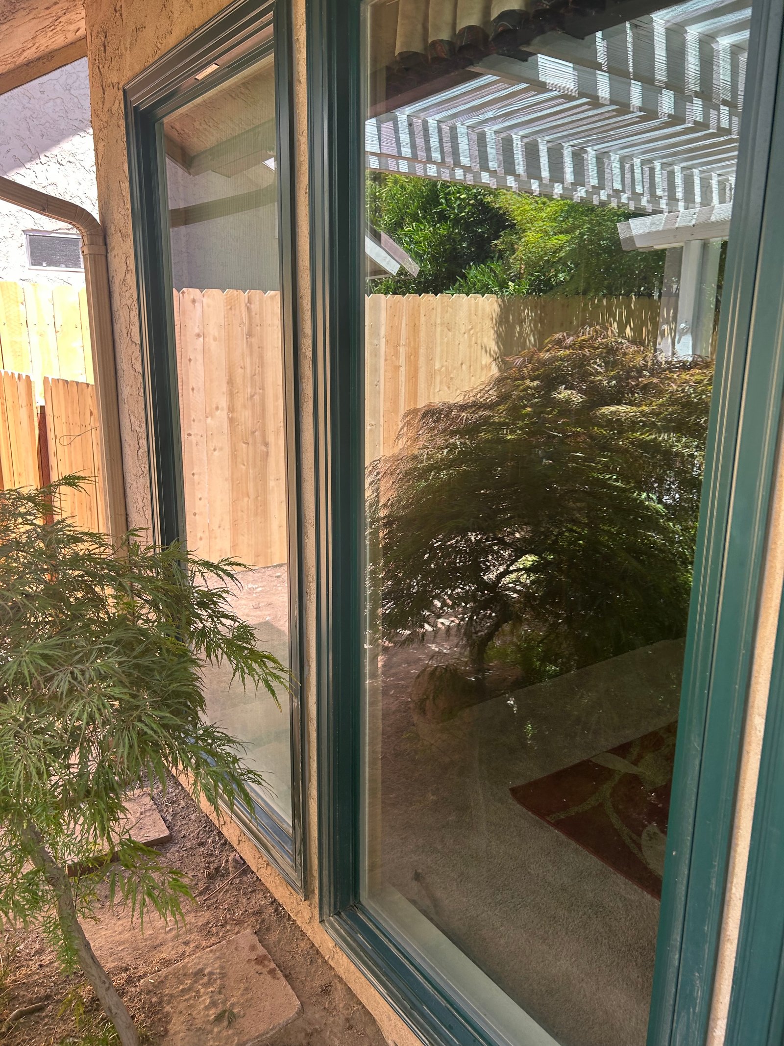 Same window crystal clear after cleaning